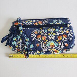 GUC Vera Bradley Chandelier Floral Wristlet Clutch Purse